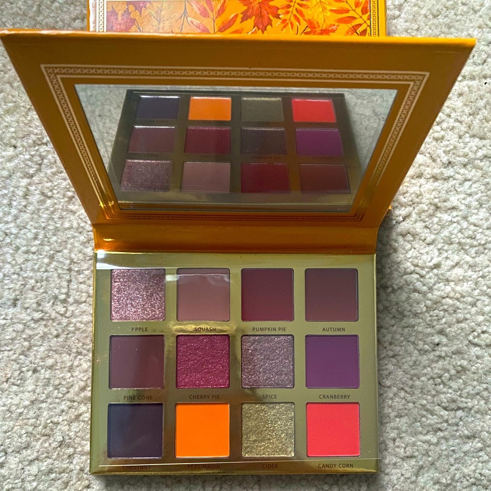 FALLING FOR YOU PALETTE
Ace Beaute